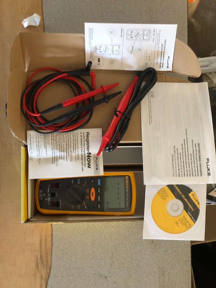 FLUKE 1507 INSULATION TESTER