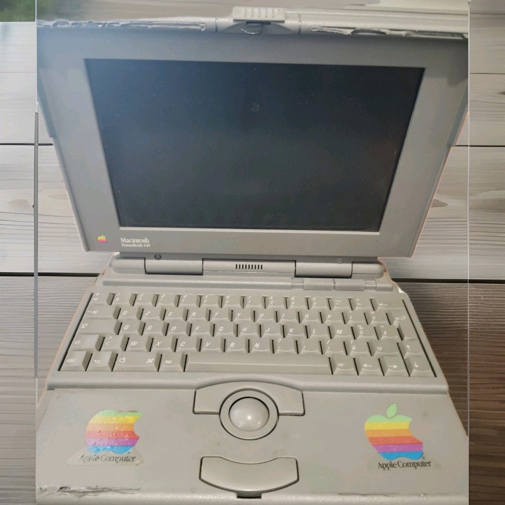 apple macintosh PowerBook 140