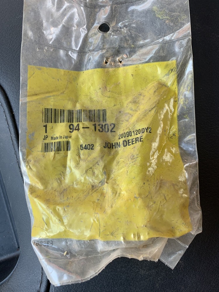 John DEERE 94-1302 Adapter Fitting OEM DEERE 941302