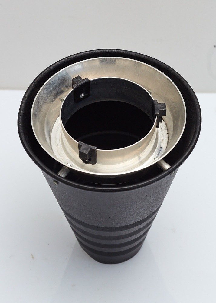 Bowens snoot. Photography Studio Lighting