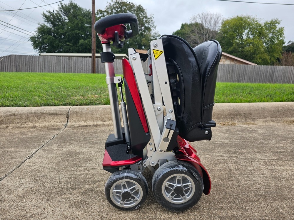 Transformer 2 - 4 Wheel Automatic Folding Mobility Scooter - OPEN BOX