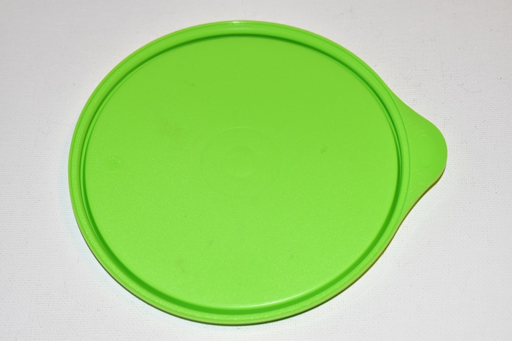 Tupperware Round Lid Bright Green #5404