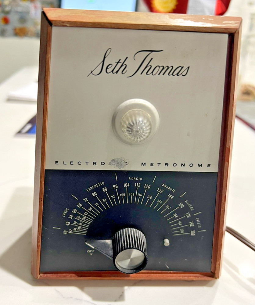 SETH THOMAS ELECTRONIC METRONOME Electric w/ Light Up Pulse 1968