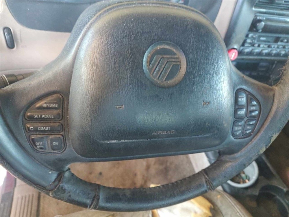 MOUNTNEER 2000 Glove Box 18925