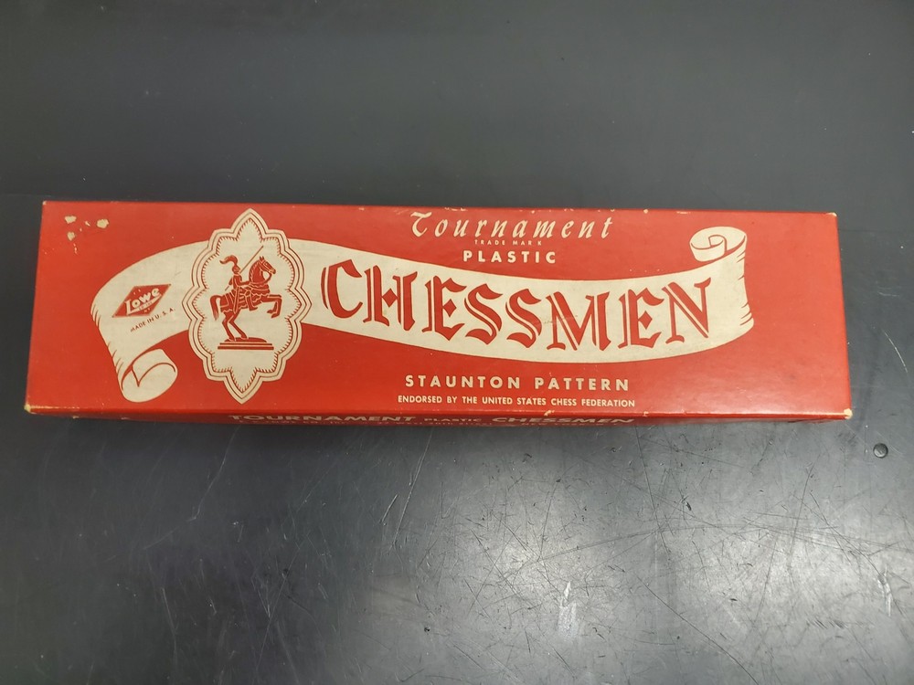 Vtg E.S. Lowe Staunton Pattern Chessmen Plastic Tournament Set-Pieces Only