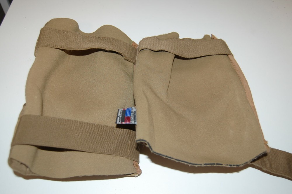 USMC COYOTE ELBOW PADS W BLACK SHELL SIZE MEDIUM TACTICAL W ELASTIC & STRAPS