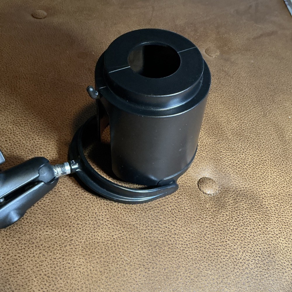 RAM Level Cup™ with double socket arm 1” ball - 16oz Drink Holder
