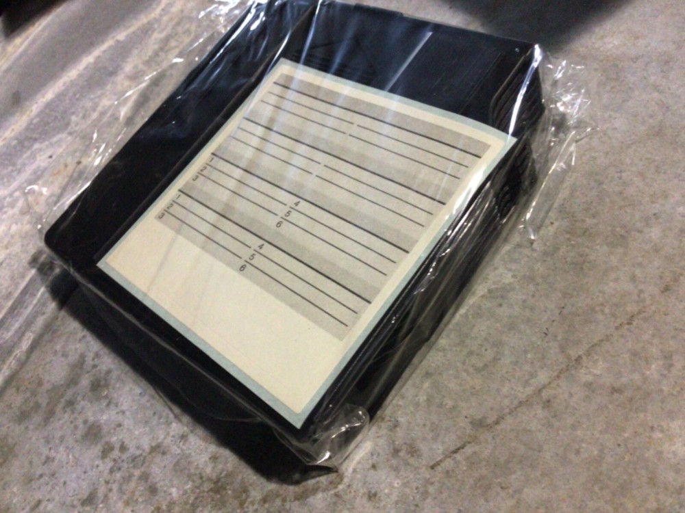 NEW MOPAR CD CHANGER OEM 82203465 CHRYSLER