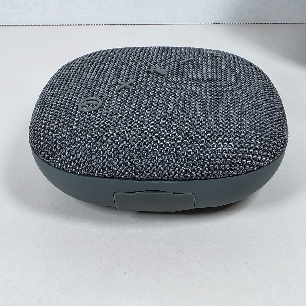 Derico Blast Bluetooth Conference Speaker.