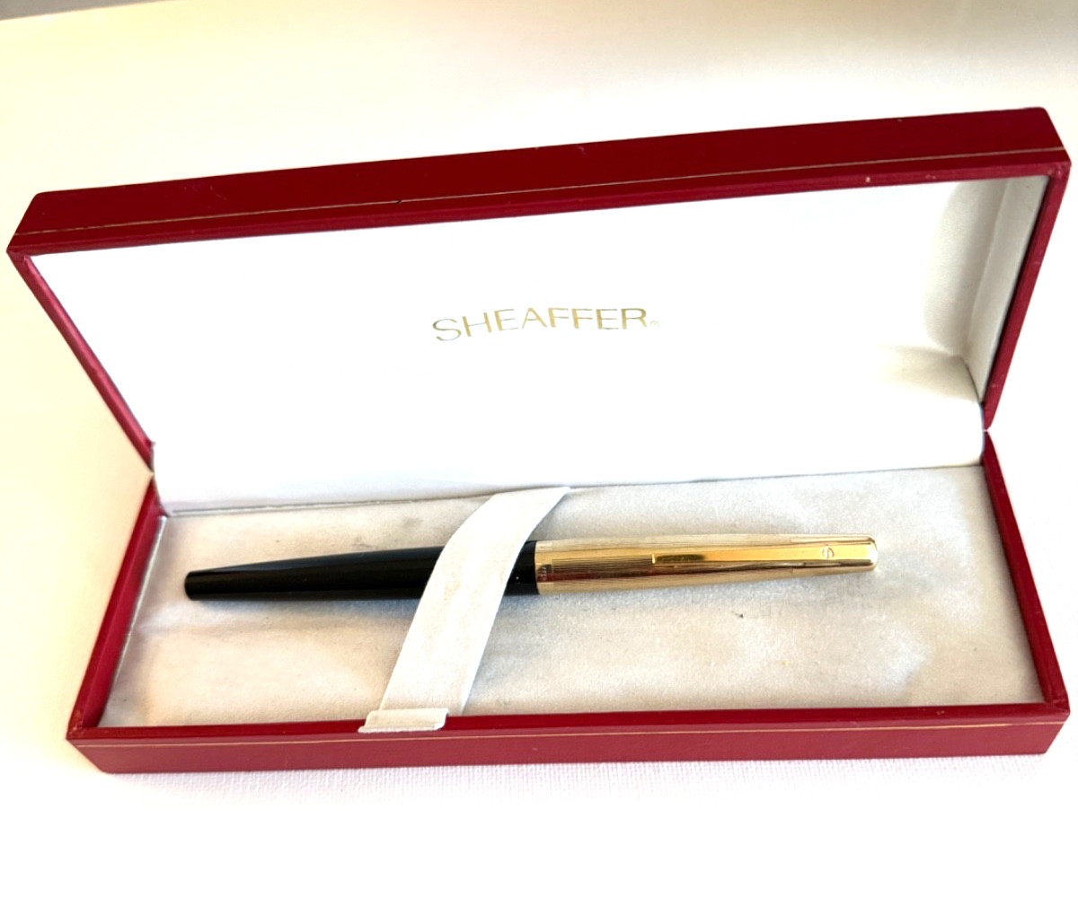 1966 Black Sheaffer Stylist Fountain Pen Fine + Bold nibs, Perfect gold cap. Box