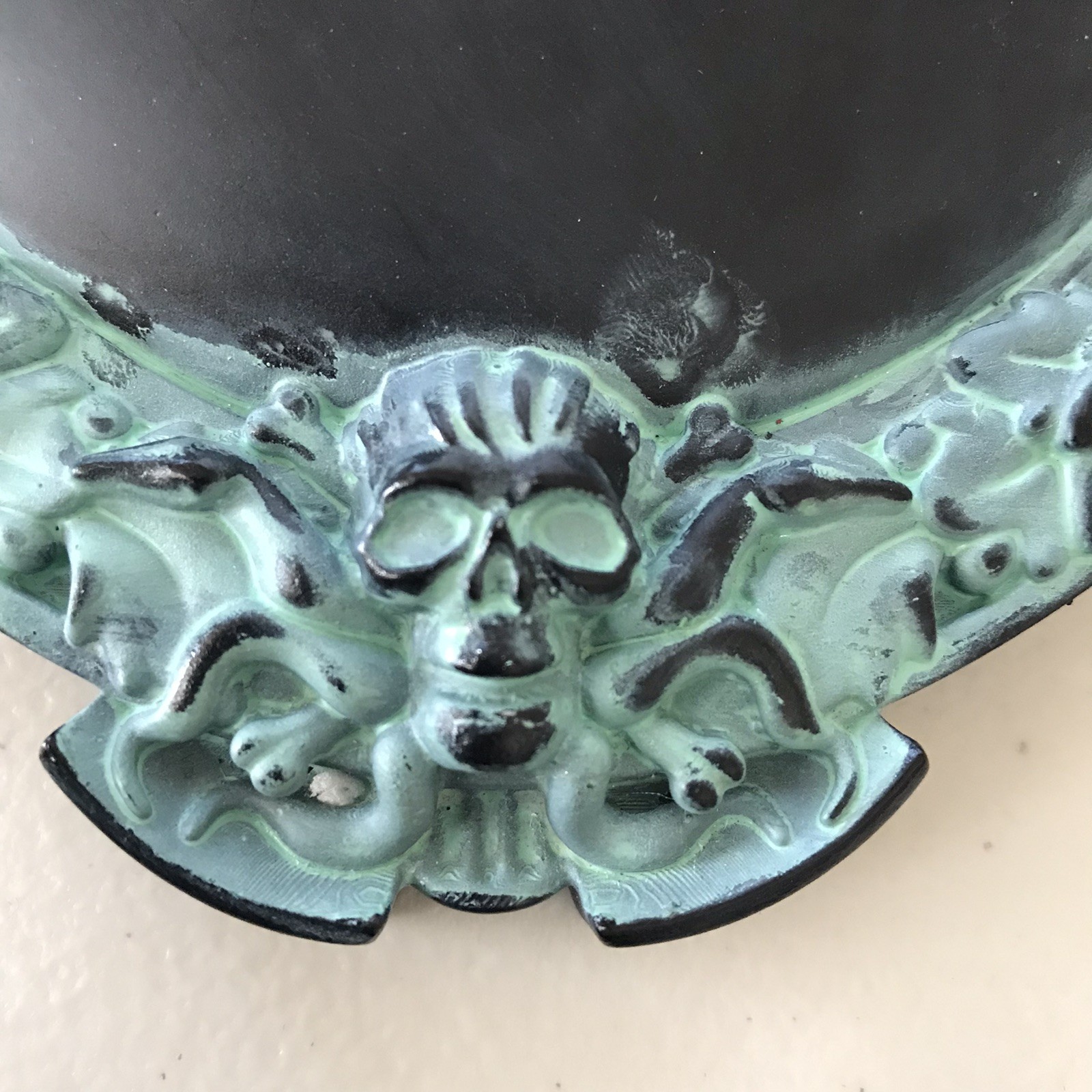 Disney The Haunted Mansion Wall Plaque Sign Halloween Horror Collectible Goth