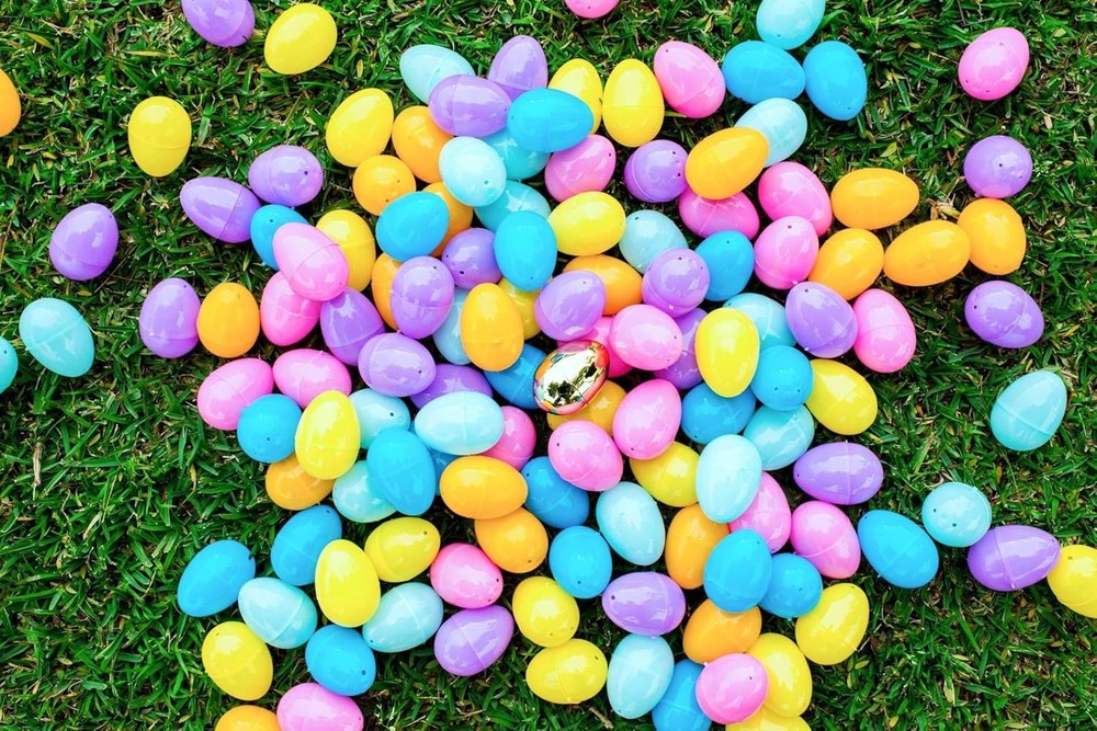 Pastel Color Easter Eggs - 50 Piece Assorted Bulk 2.3" x 1.75" Plastic Eggs Hing