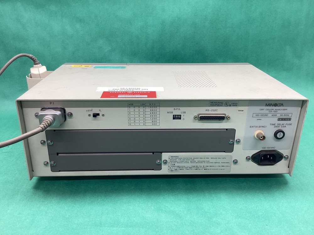 Minolta CA-100 CA100 CRT Color Analyzer with probe - POWERS ON - UNTESTED