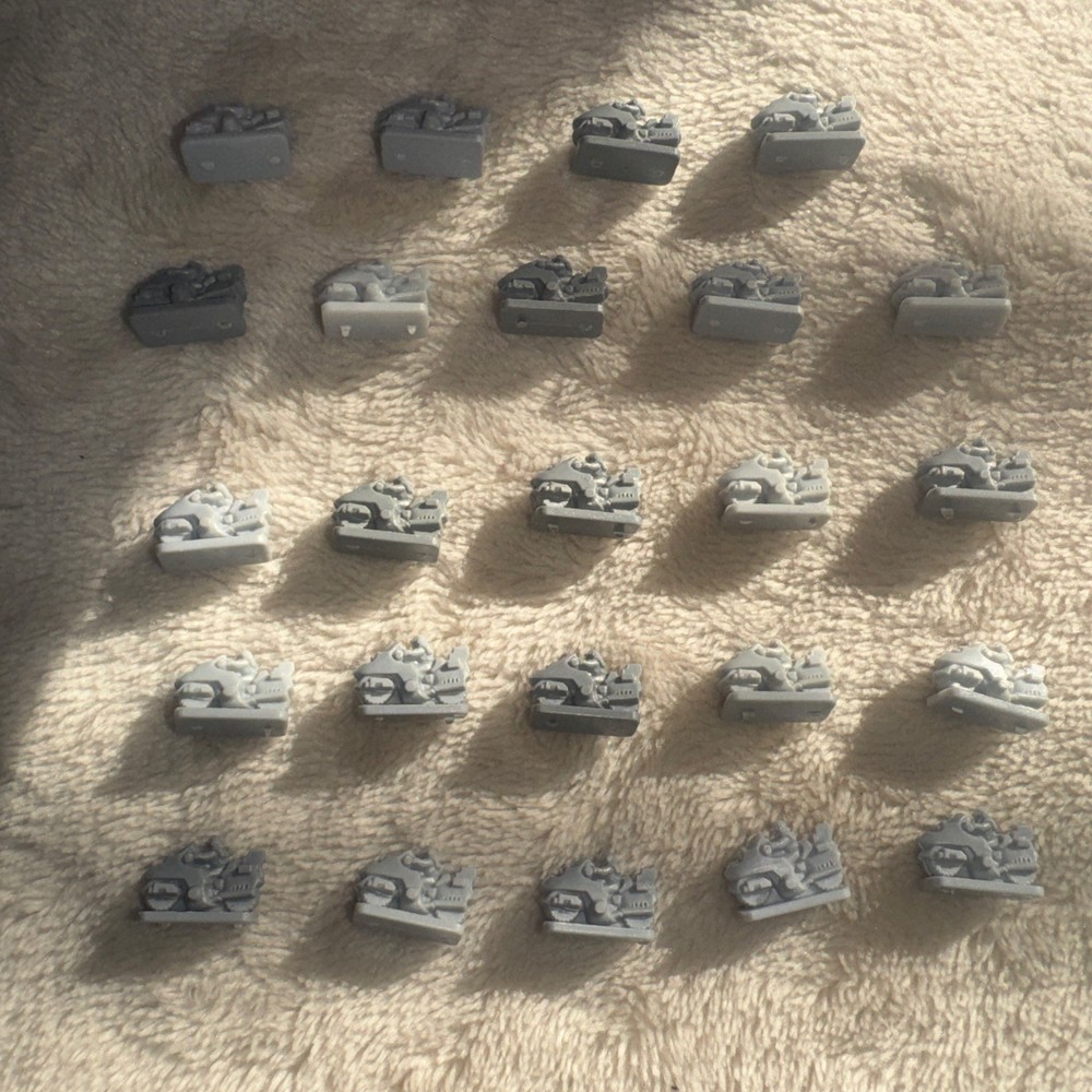 Warhammer EPIC 40K - 24 Imperial Guard Bikes