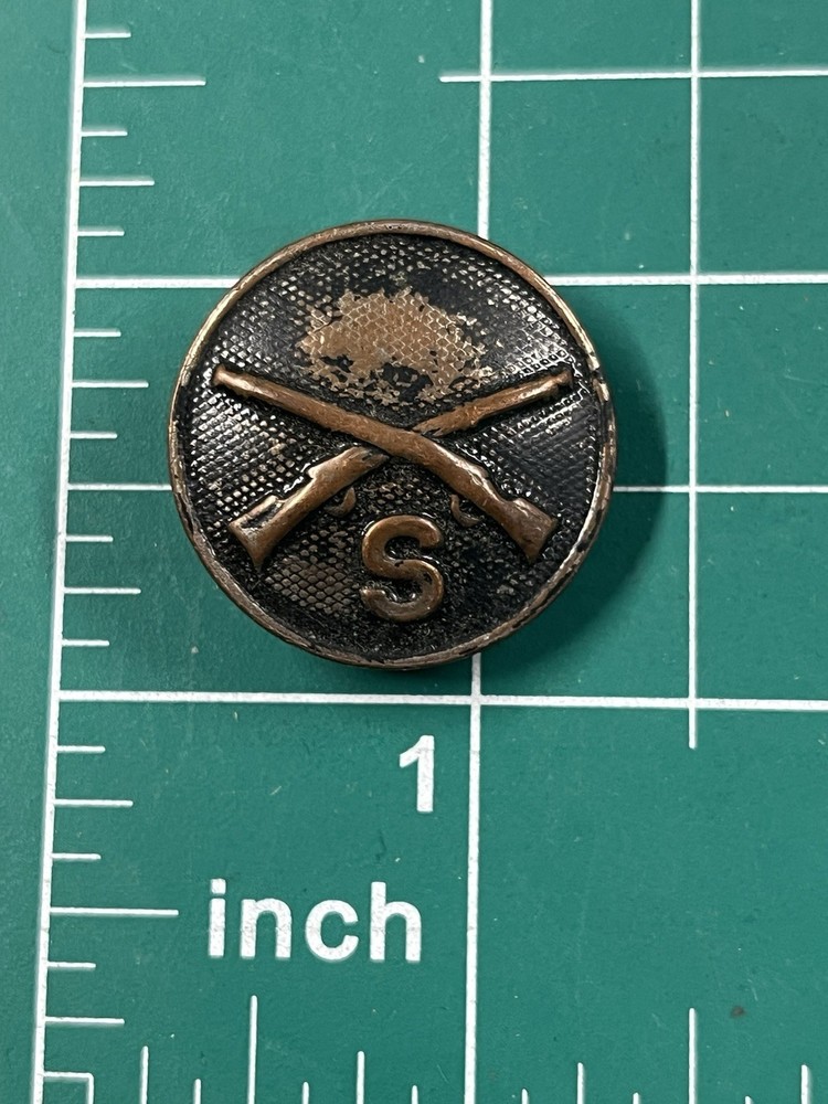 WW1 US Infantry Regiment S Company Collar Disk Disc