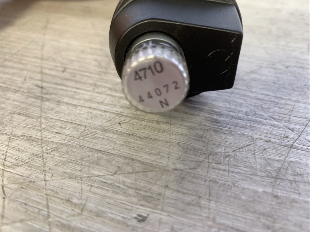 Eppendorf 4710 Single Channel Pipette 5-10uL