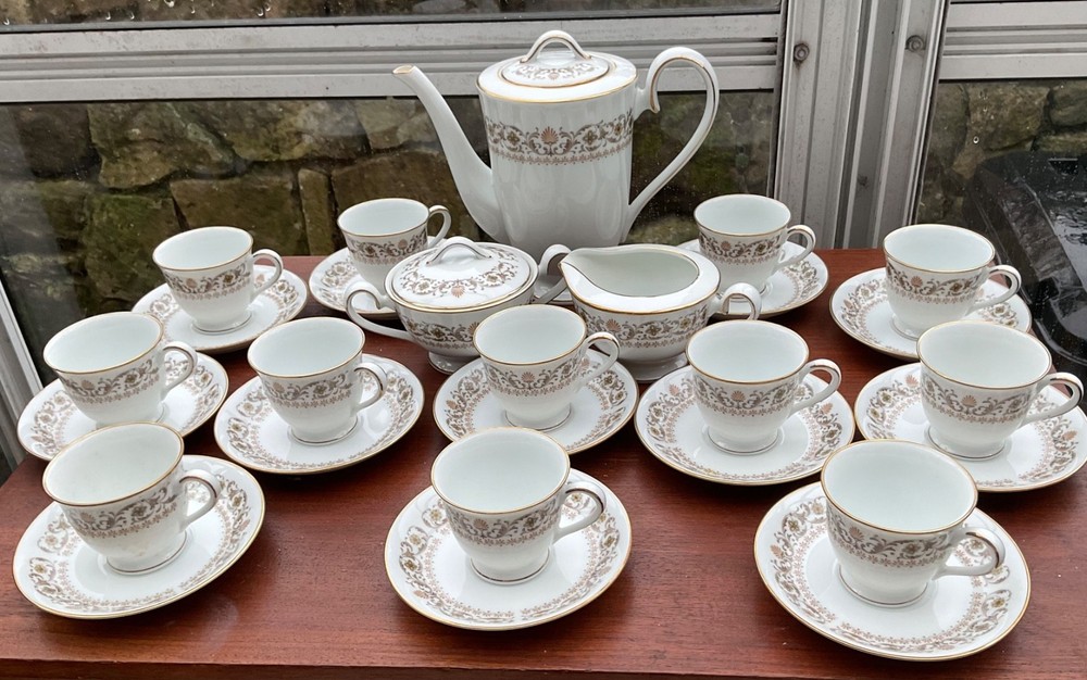 Noritake Westbury 6952 Complete Coffee set. 27Pc Tea set. Demitasse cups