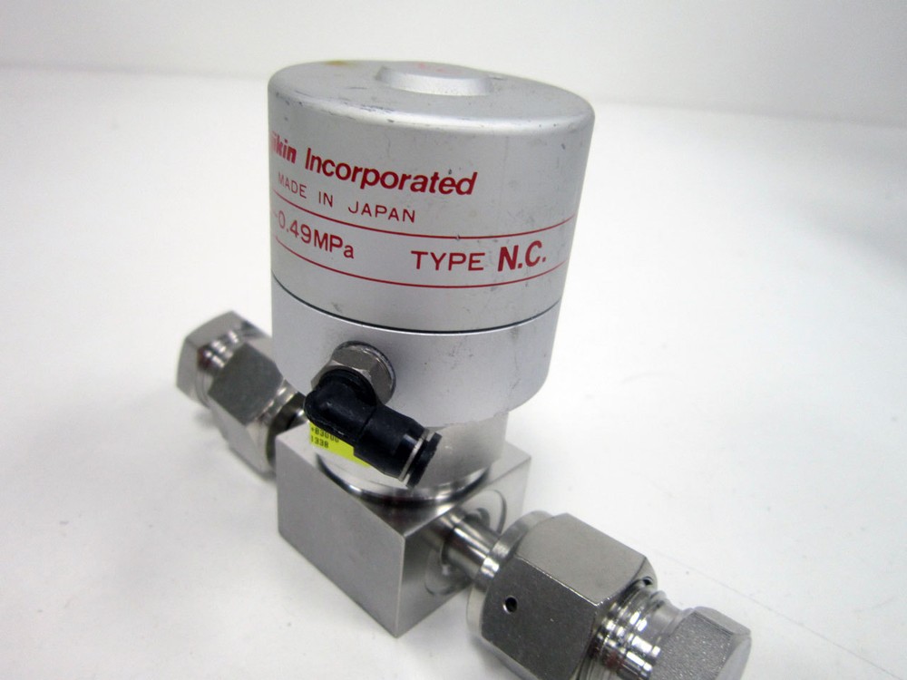 FUJIKIN MEGA ONE LA NORMALLY CLOSED PRESSURE PNEUMATICALLY ACTUATED VALVE - B