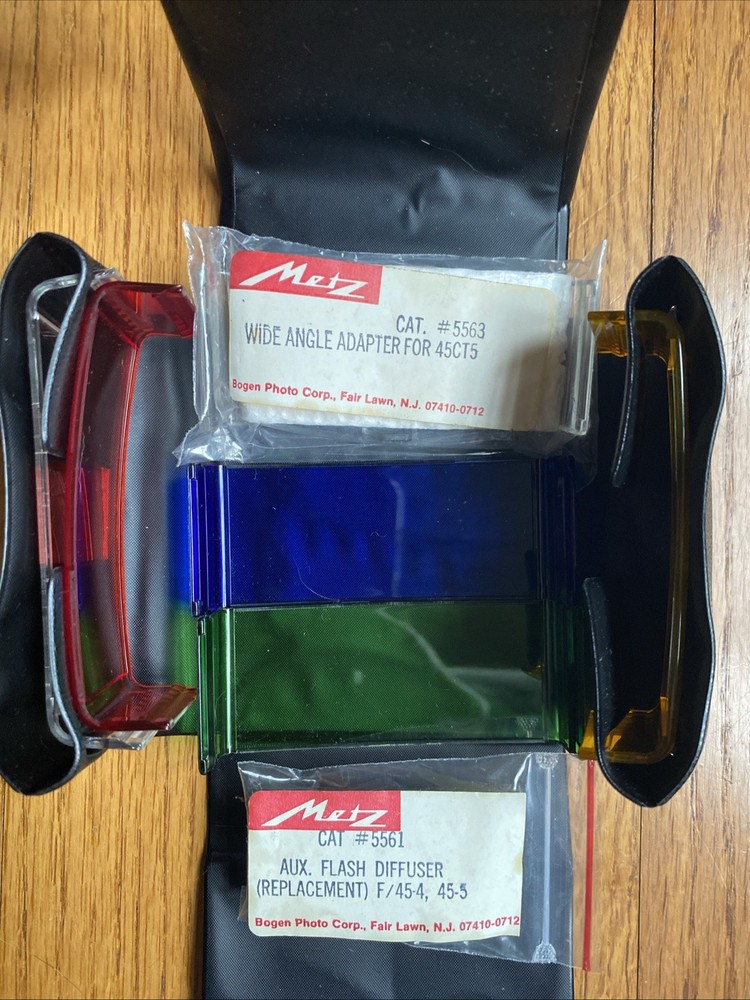 Metz Germany Replacement Part Wide Angle Adapter & Aux. Flash Diffuser Unused