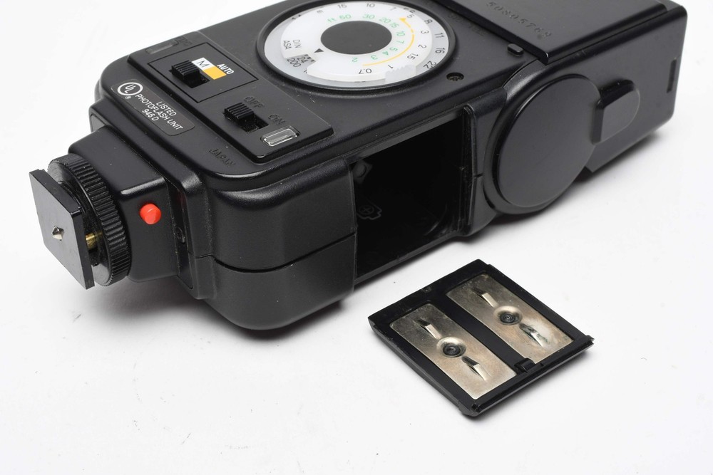 Minolta Auto 128 electronic flash, nice & clean, tested, w/Case+Manual+Diffuser