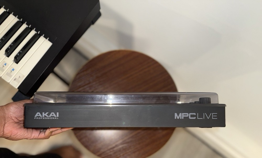 Akai Professional MPC live
