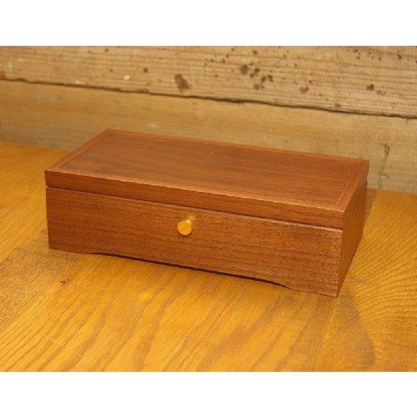 Walnut case for 72-note music box