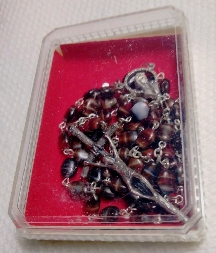 Vintage Agate Rosary Excellent Condition Pope John Paul Crucifix
