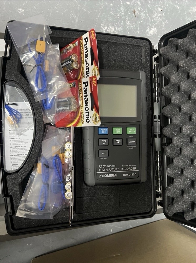 temperature and humidity data logger