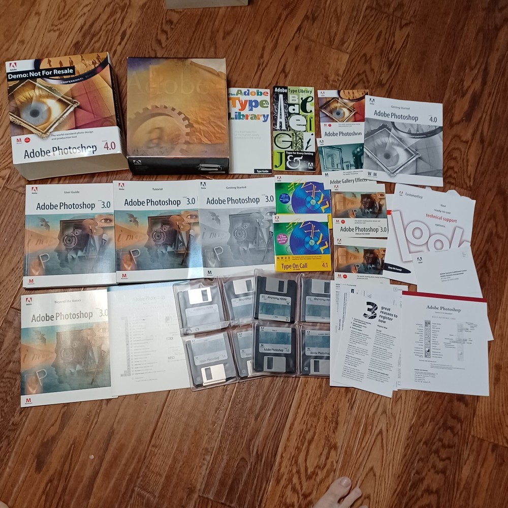 Vintage Lot Of Computer Programs, Booklets & softwares. Microsoft, Macintosh.