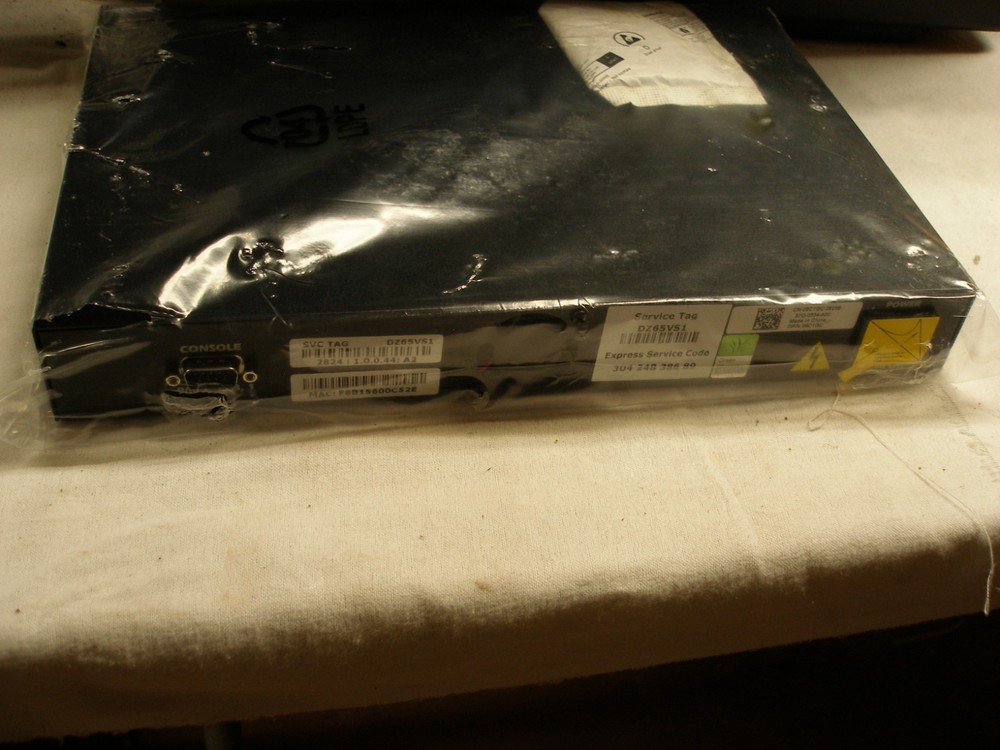 Dell PowerConnect (2824) Rack-Mountable Switch - Open Box