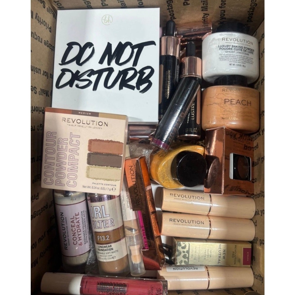 3 random assorted cosmetics
