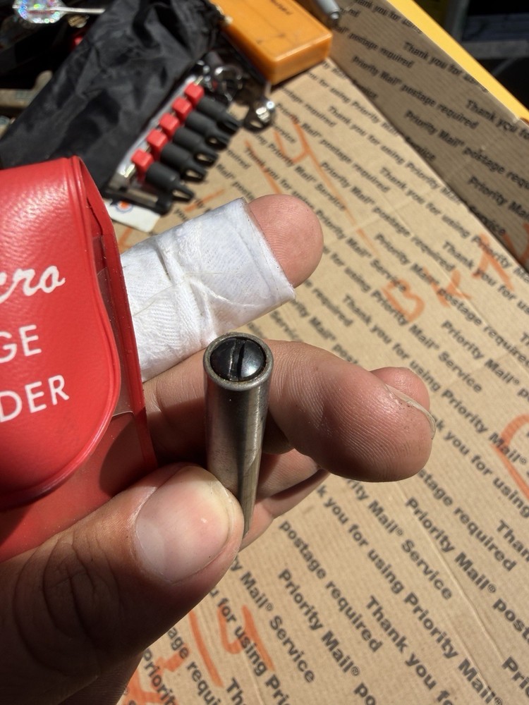 A MICRO EDGE FINDER
