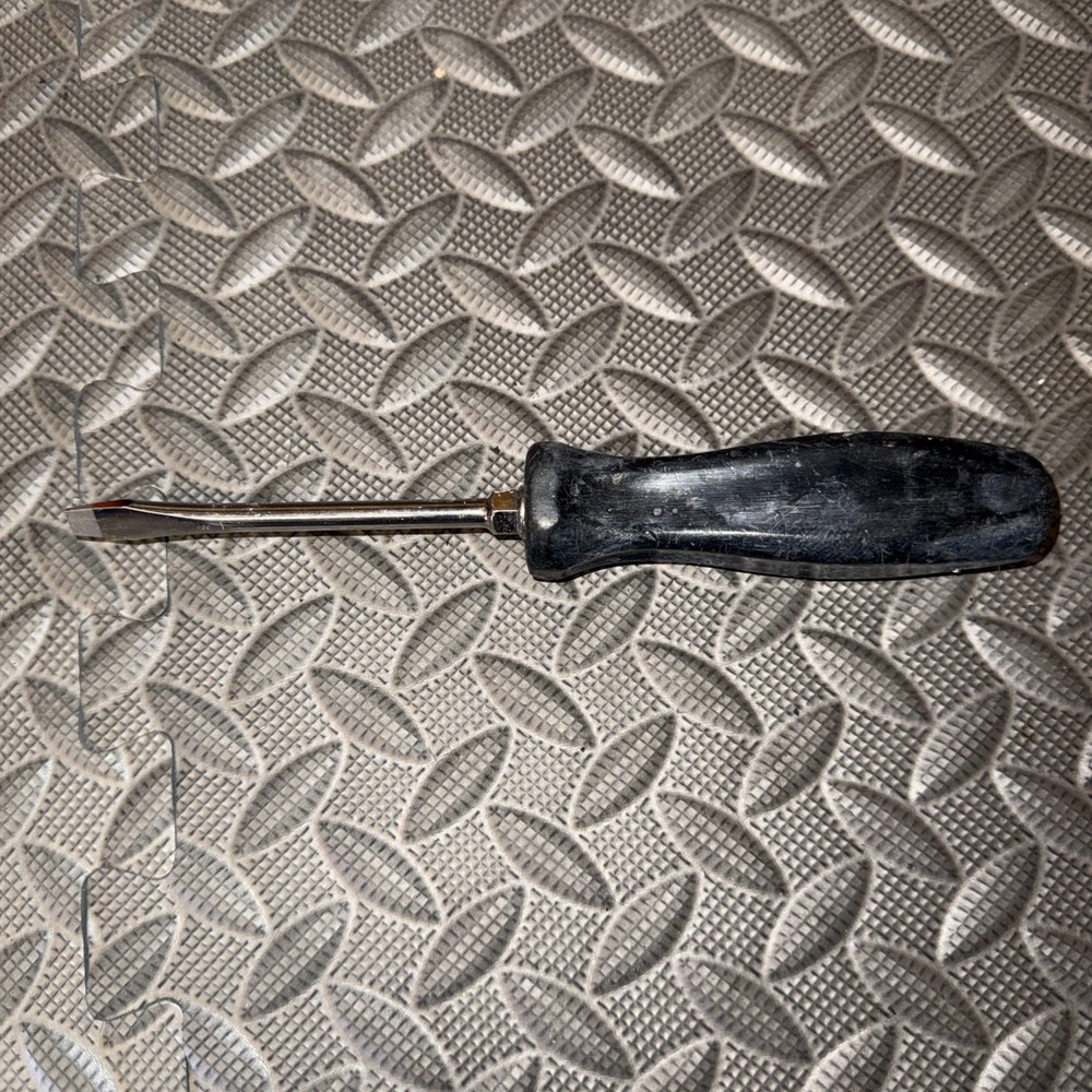 Snap On SDD4A Flat Tip Screwdriver Hard Handle Black USA