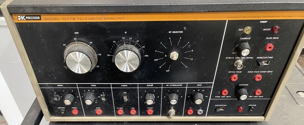 B&K Precision Model 1077B TV Analyst Television Testing Equipment - Powers On