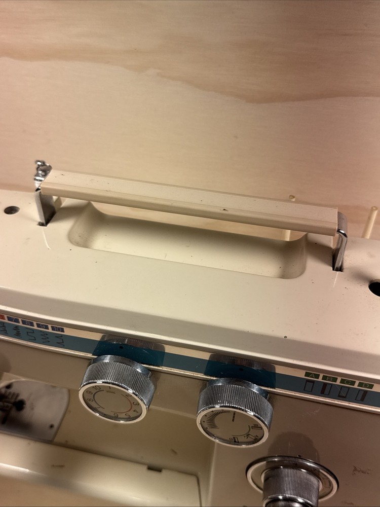 Necchi Sewing Machine 535FA NO Foot Pedal UNTESTED MACHINE ONLY AS-IS