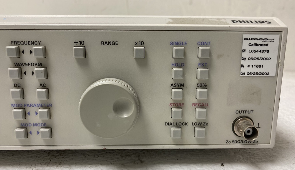 Philips PM 5139/003 Programmable Function Generator 0.1mHz - 20MHz For Parts