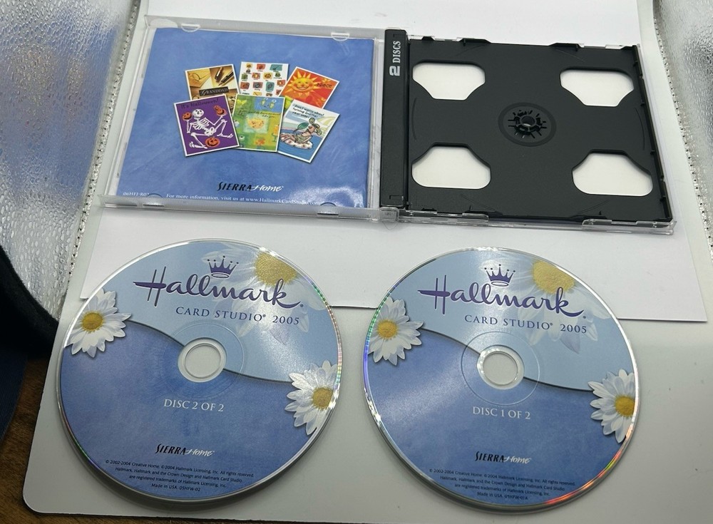VINTAGE HALLMARK CARD STUDIO 2005 - DESKTOP PUBLISHING SOFTWARE - PC CD