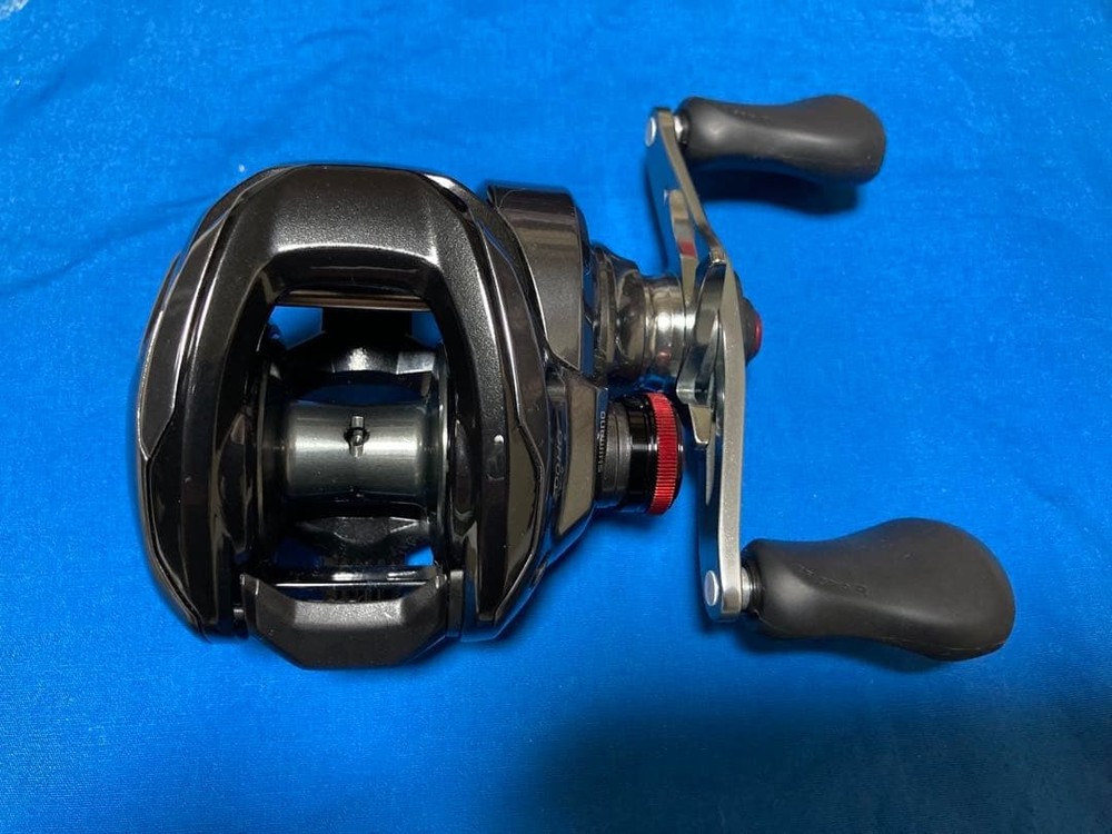 SHIMANO Scorpion MD 200 HG