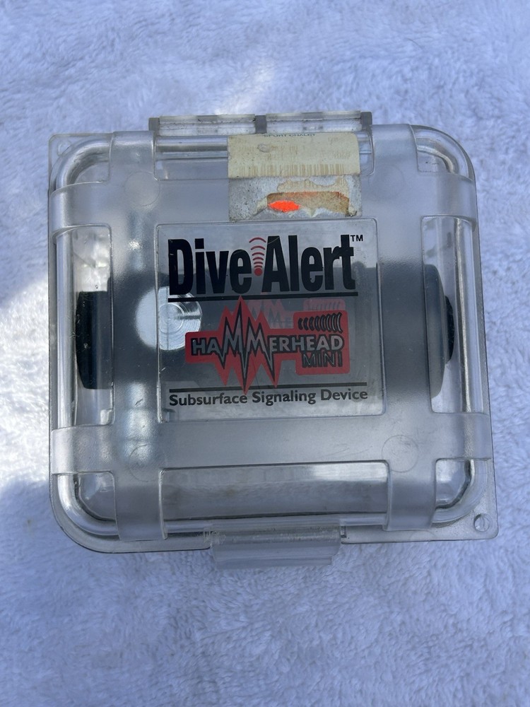 Dive Alert Hammerhead Mini Subsurface Signaling Device in Case
