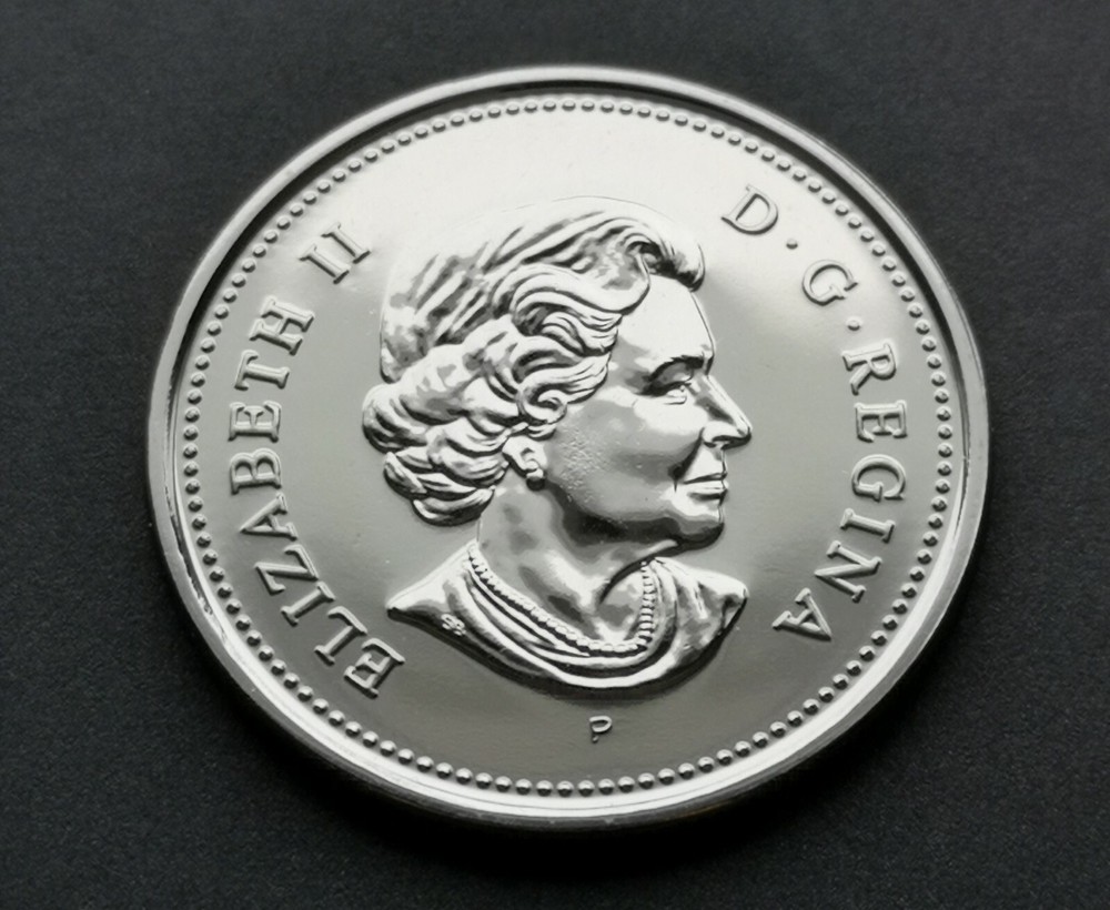 *** CANADA  50  CENTS  2004 P  ***  ONLY  ISSUE  FROM  MINT  SETS  ***