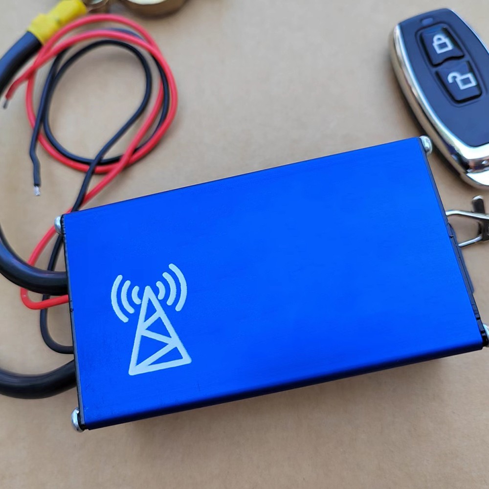 Battery Isolator Master Disconnect Cut Off Switch with Wireless Remote Control