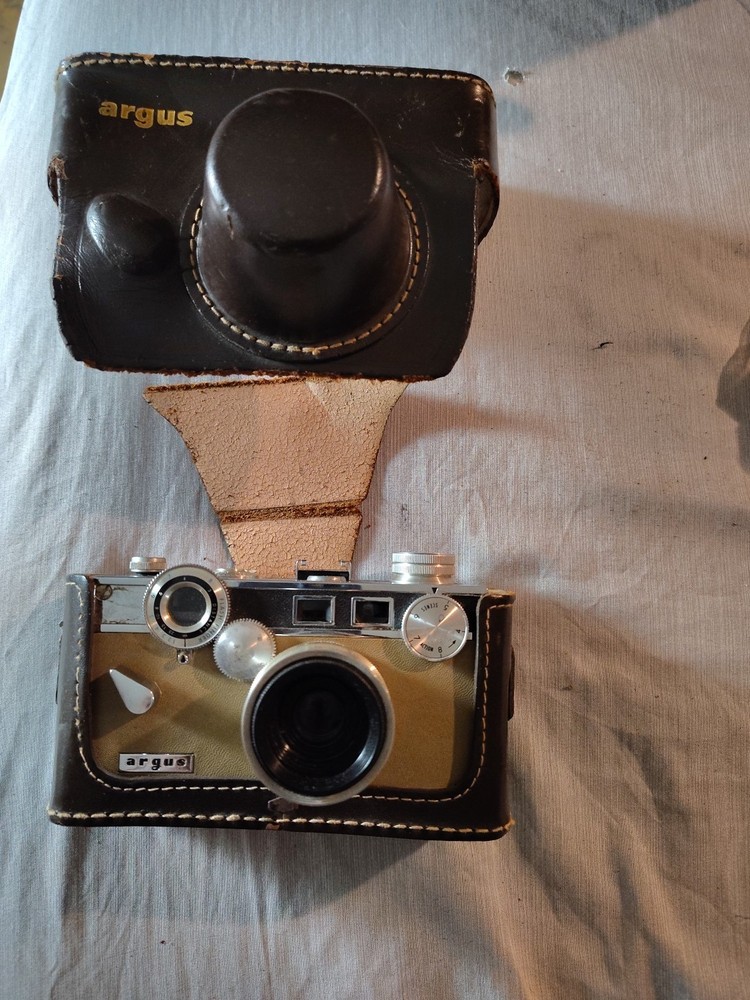 Argus C3 rangefinder Camera