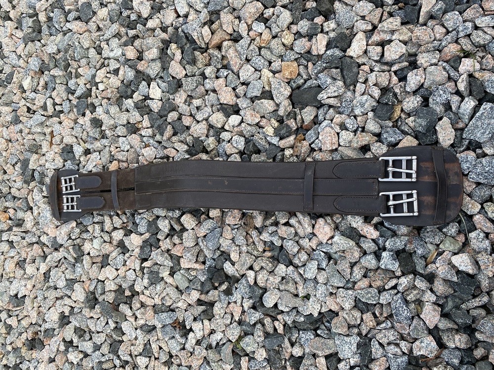 28” Wembey Cushioned girth - Brown