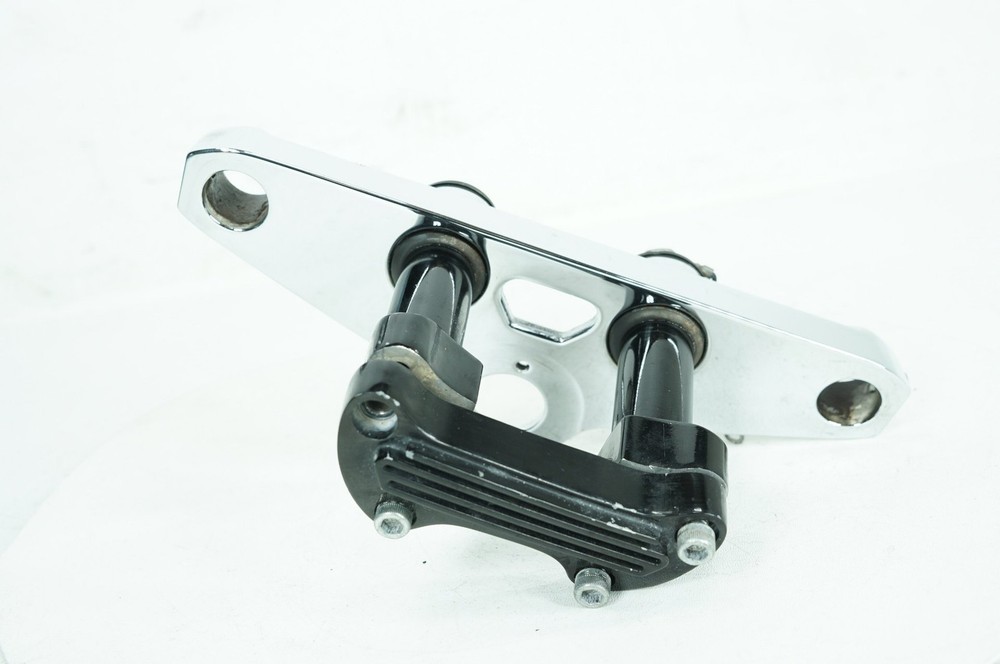 2007 Harley Softail FXSTC Custom OEM Front Fork Upper Triple Tree Clamps Risers