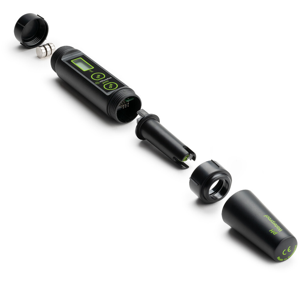 Milwaukee Ph51 Waterproof pH Tester with Replaceable Probe