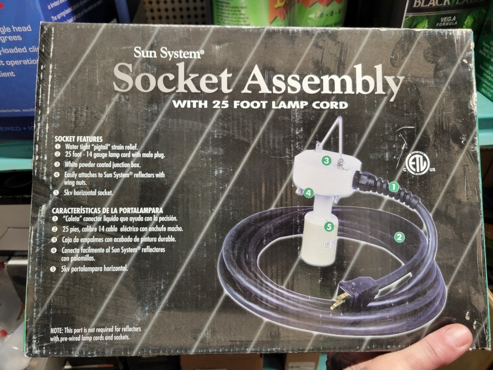 Sun System Socket Assembly with 25ft Lamp Cord NEW IN BOX