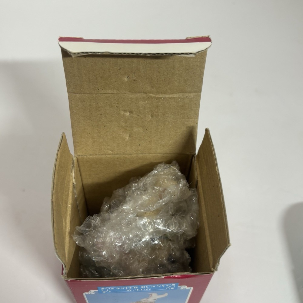 Vtg Trippie’s Inc White Easter Bunny W/ Egg Polystone Boxed