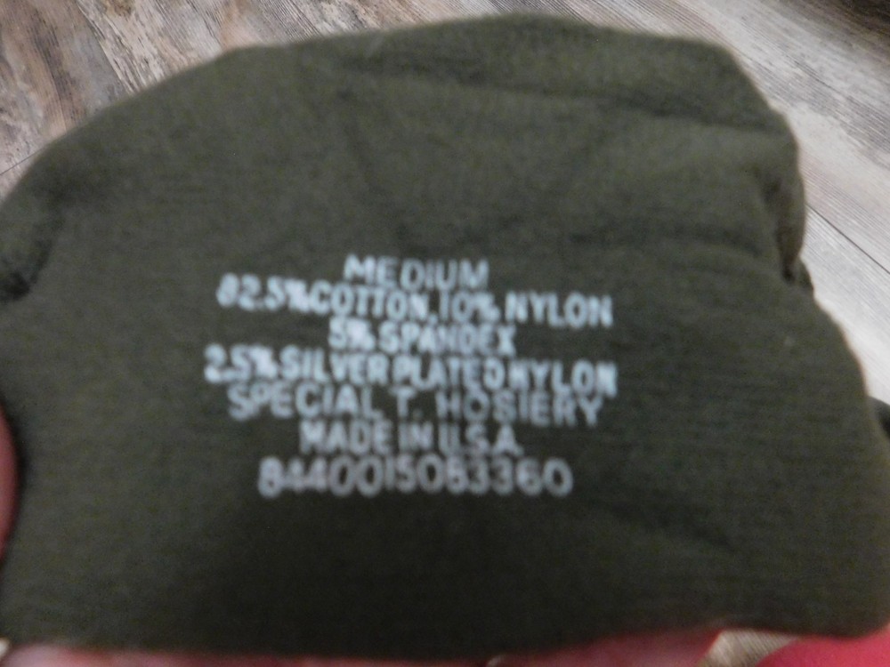 MILITARY GREEN BOOT SOCKS SIZE MEDIUM NEW