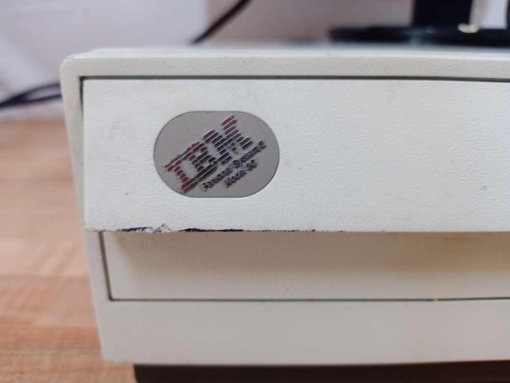 Vintage IBM Personal System/2 Model 30 Desktop Computer 8530-002 Basic 1.1