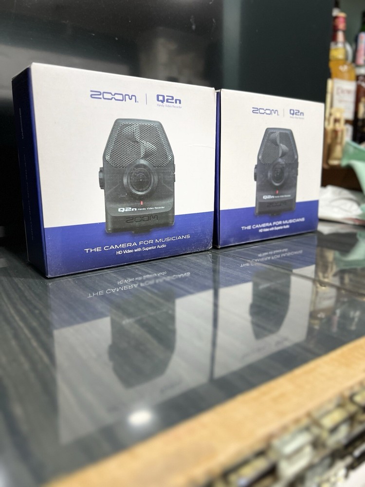 Zoom q2n handy video recorder
